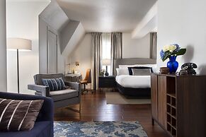 Seven Gables, St. Louis West, a Tribute Portfolio Hotel