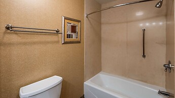 Best Western Plus North Canton Inn & Suites