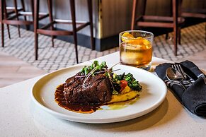 Delta Hotels by Marriott Calgary South