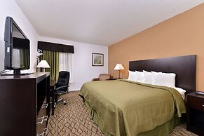 Quality Inn & Suites Matteson near I-57