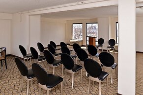 Quality Inn & Suites Matteson near I-57