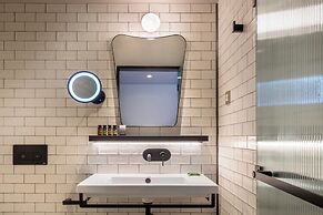 Canopy by Hilton Madrid Castellana