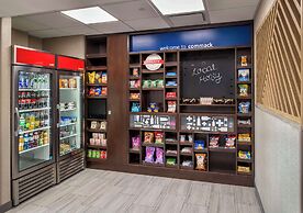 Hampton Inn Long Island / Commack