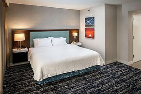 Hampton Inn Long Island / Commack