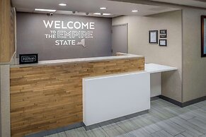 Hampton Inn Long Island / Commack