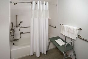 Hampton Inn Long Island / Commack