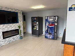 Days Inn by Wyndham Muncie -Ball State University