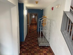 Days Inn by Wyndham Muncie -Ball State University