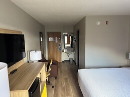Days Inn by Wyndham Muncie -Ball State University