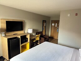 Days Inn by Wyndham Muncie -Ball State University
