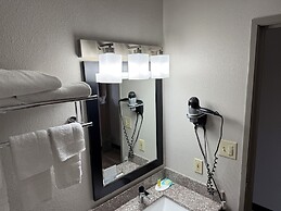 Days Inn by Wyndham Muncie -Ball State University