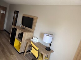 Days Inn by Wyndham Muncie -Ball State University