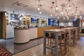 Holiday Inn Leeds Garforth by IHG