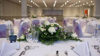 Holiday Inn Leeds Garforth by IHG