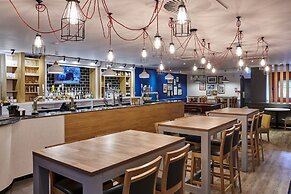 Holiday Inn Leeds Garforth by IHG