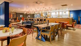 Holiday Inn Leeds Garforth by IHG