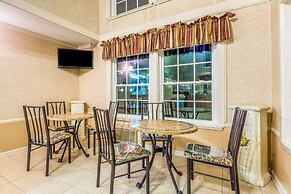 Days Inn by Wyndham Cornelia