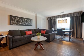 Best Western Plus Village Park Inn