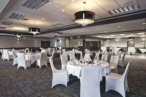 Best Western Plus Village Park Inn