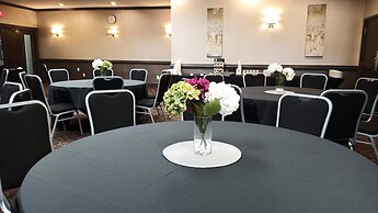 Best Western Plus Village Park Inn