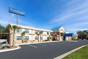 Travelodge by Wyndham Perry National Fairgrounds Area I-75