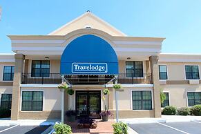 Travelodge by Wyndham Perry National Fairgrounds Area I-75