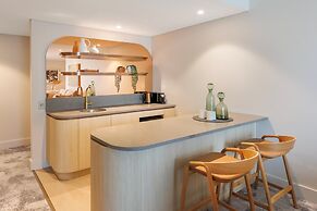 Amora Hotel Brisbane