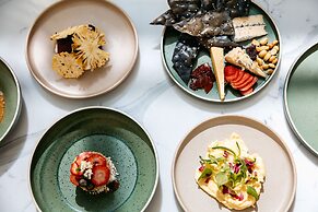 Amora Hotel Brisbane