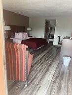 Royal Inn & Suites