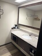 Royal Inn & Suites