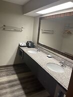 Royal Inn & Suites