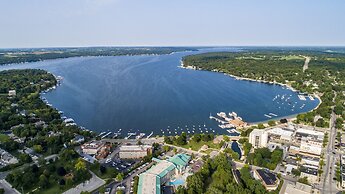 Harbor Shores on Lake Geneva