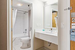 Radisson Hotel & Conference Centre West Edmonton