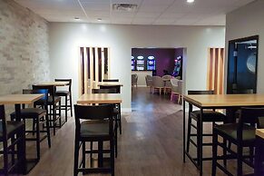 Radisson Hotel & Conference Centre West Edmonton