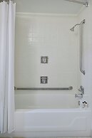 Delta Hotels by Marriott Detroit Novi