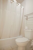 OYO Hotel Greensboro East I 40