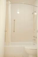 OYO Hotel Greensboro East I 40