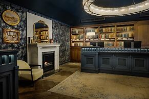 The Queens Hotel