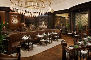 The Queens Hotel