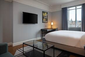 The Queens Hotel