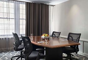 Hotel Phillips Kansas City Curio Collection by Hilton