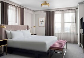 Hotel Phillips Kansas City Curio Collection by Hilton