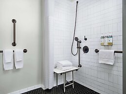 Hotel Phillips Kansas City Curio Collection by Hilton