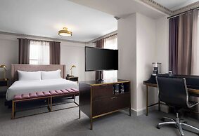 Hotel Phillips Kansas City Curio Collection by Hilton
