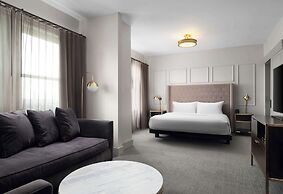 Hotel Phillips Kansas City Curio Collection by Hilton