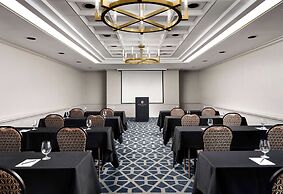 Hotel Phillips Kansas City Curio Collection by Hilton