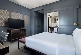 Hotel Phillips Kansas City Curio Collection by Hilton