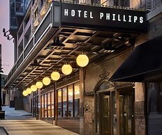 Hotel Phillips Kansas City Curio Collection by Hilton