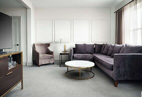 Hotel Phillips Kansas City Curio Collection by Hilton