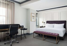 Hotel Phillips Kansas City Curio Collection by Hilton